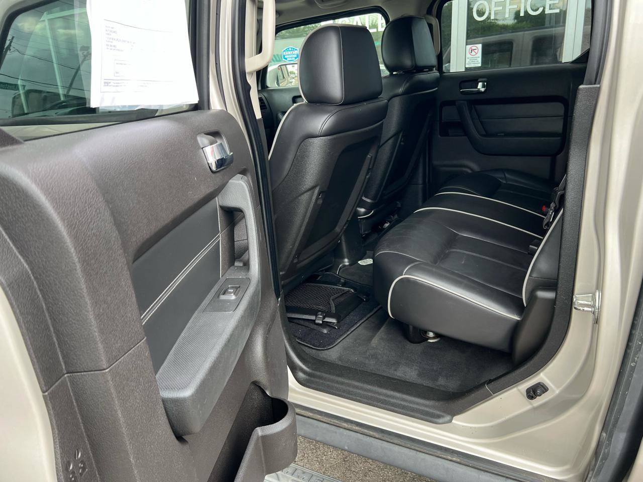 Used 2009 HUMMER H3T Luxury AWD/4WD image 16