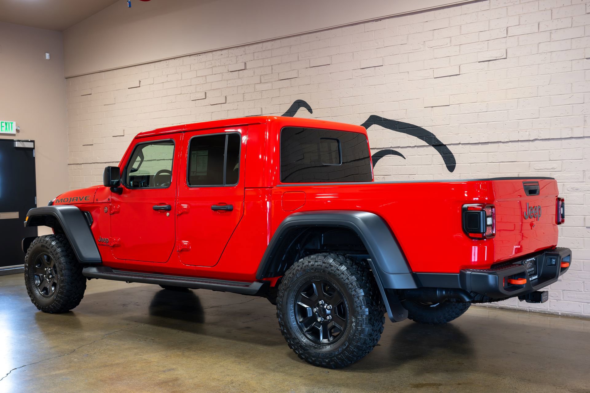 Used 2021 Jeep Gladiator Mojave w/ Uconnect 4C Nav & Sound Group image 10
