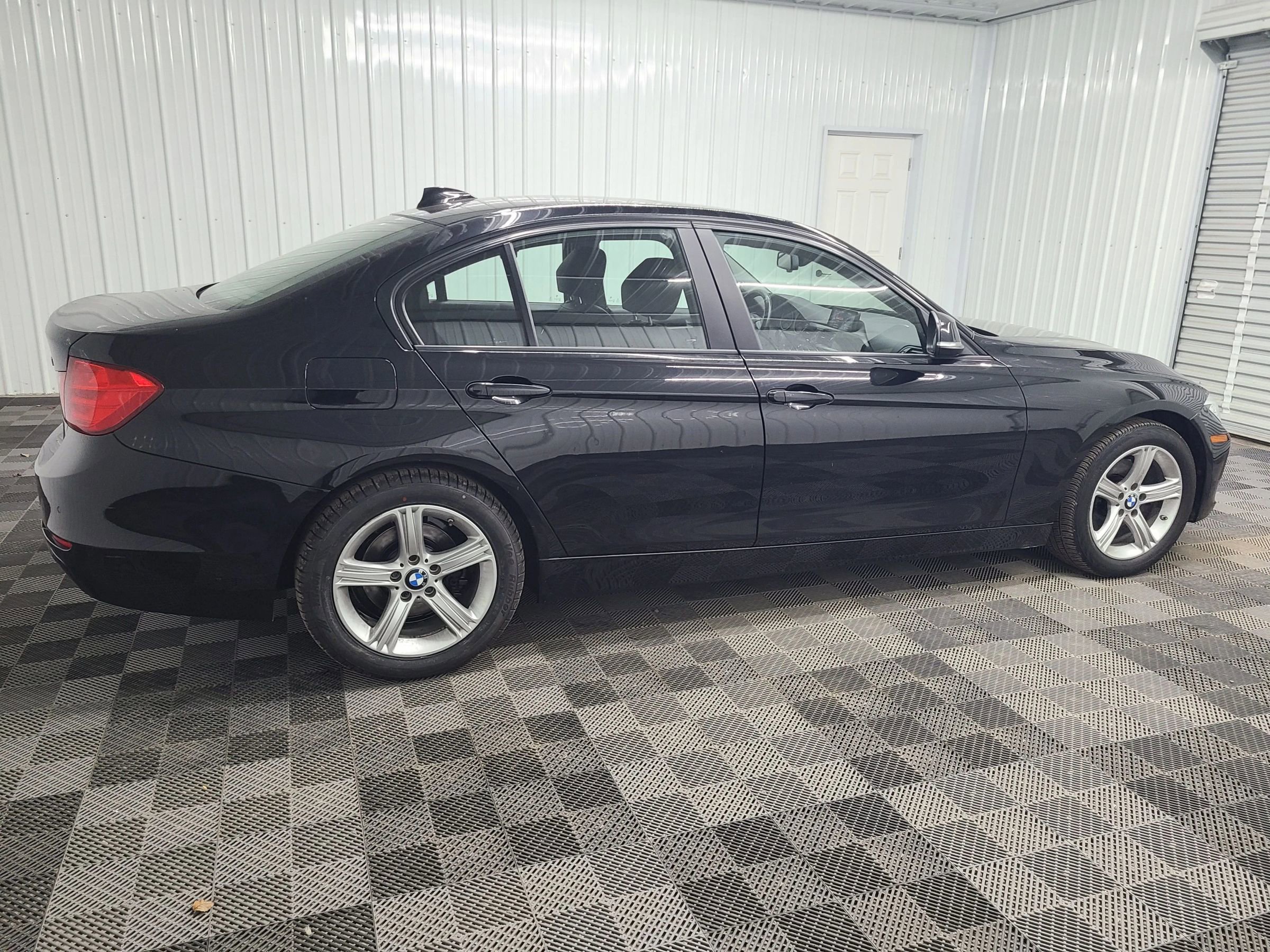Used 2015 BMW 328i xDrive Sedan image 12
