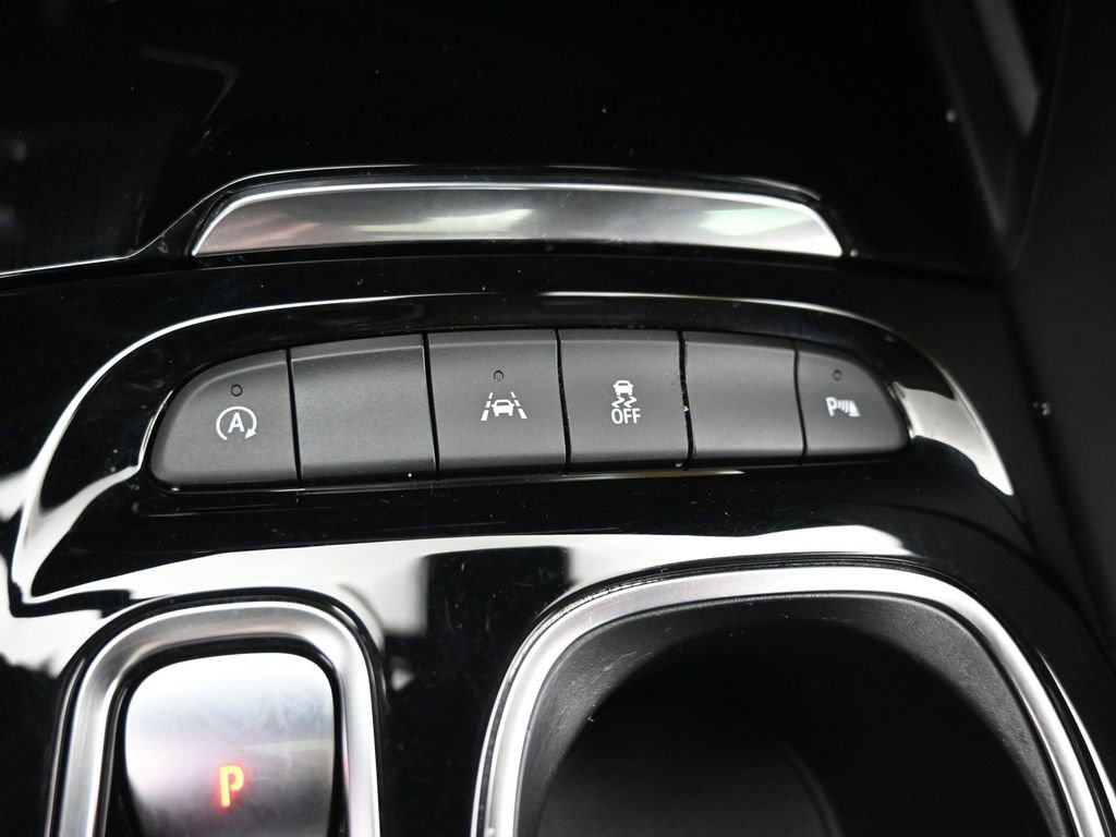 Used 2022 Buick Envision Essence w/ Technology Package I image 19