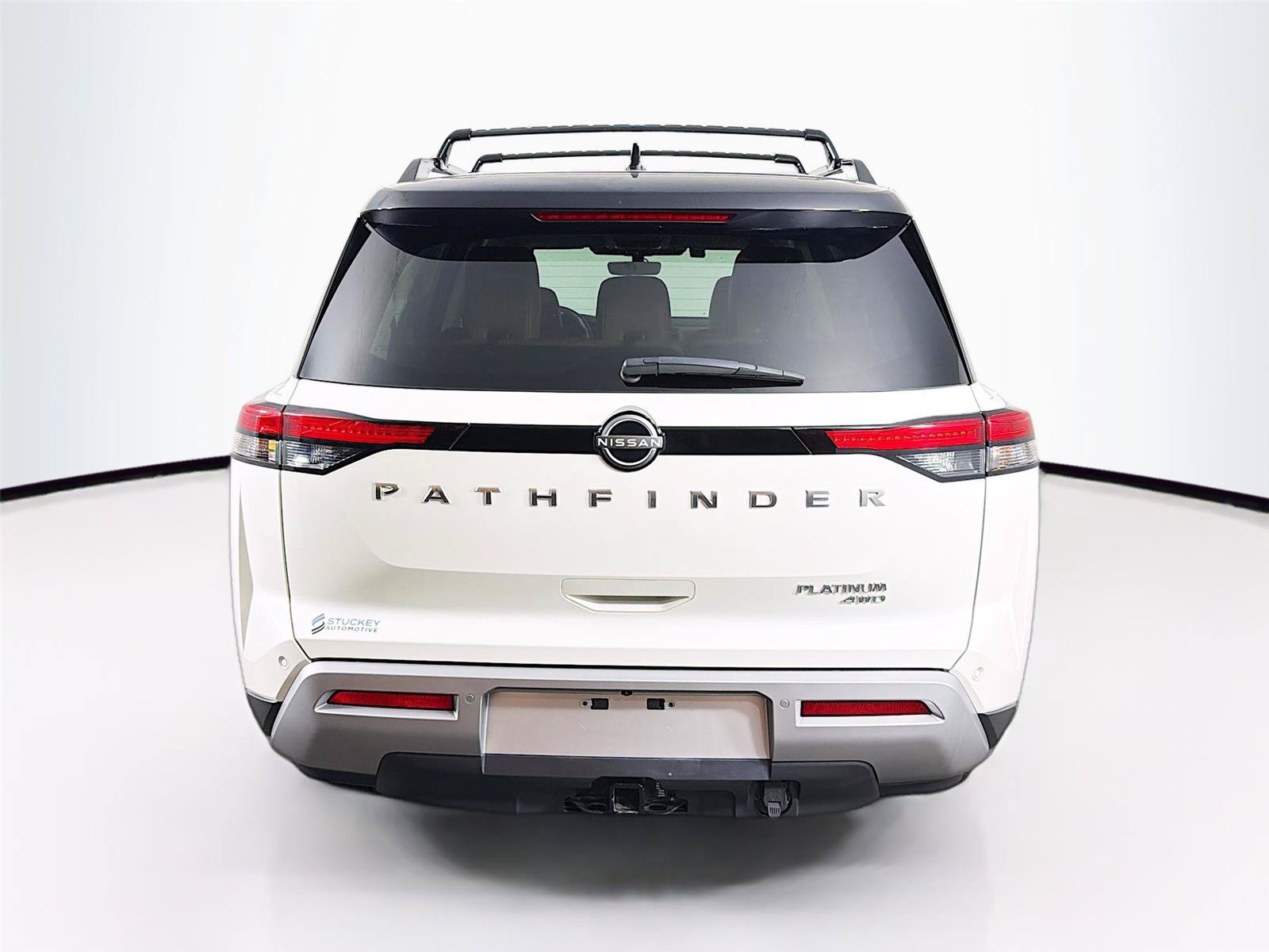 Used 2023 Nissan Pathfinder Platinum AWD/4WD image 10