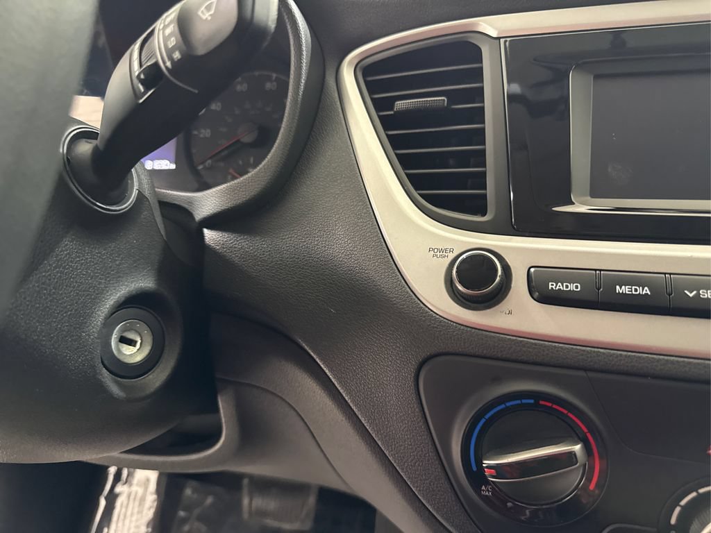 Used 2022 Hyundai Accent SE FWD image 28