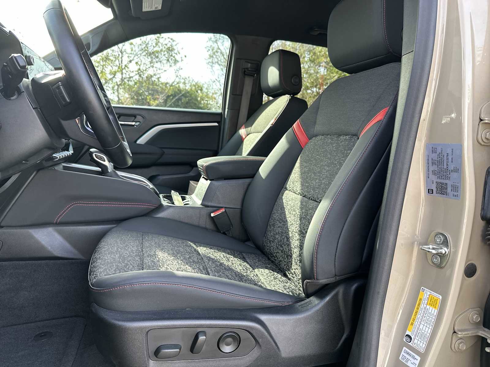 Certified 2023 Chevrolet Colorado Z71 w/ Z71 Convenience Package 2 image 15