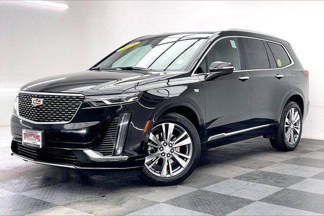 Used 2025 Cadillac XT6 Premium Luxury image 12