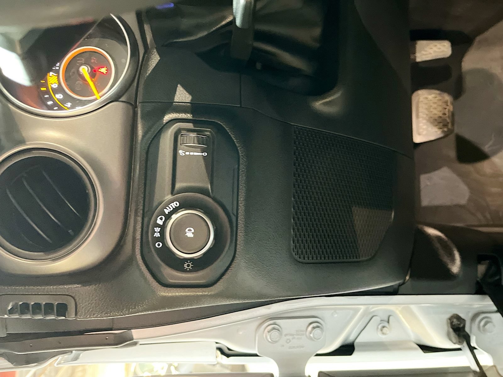 Used 2023 Jeep Wrangler Unlimited Sport AWD/4WD image 10