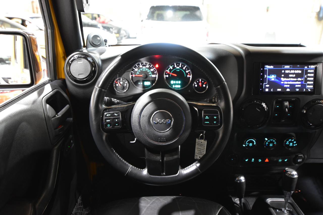 Used 2014 Jeep Wrangler Unlimited Sahara AWD/4WD image 17