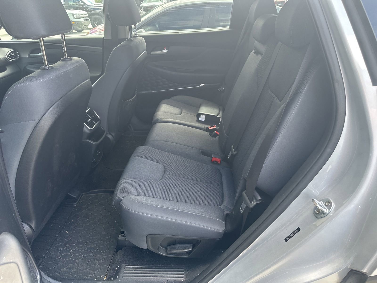 Used 2019 Hyundai Santa Fe SEL FWD image 12