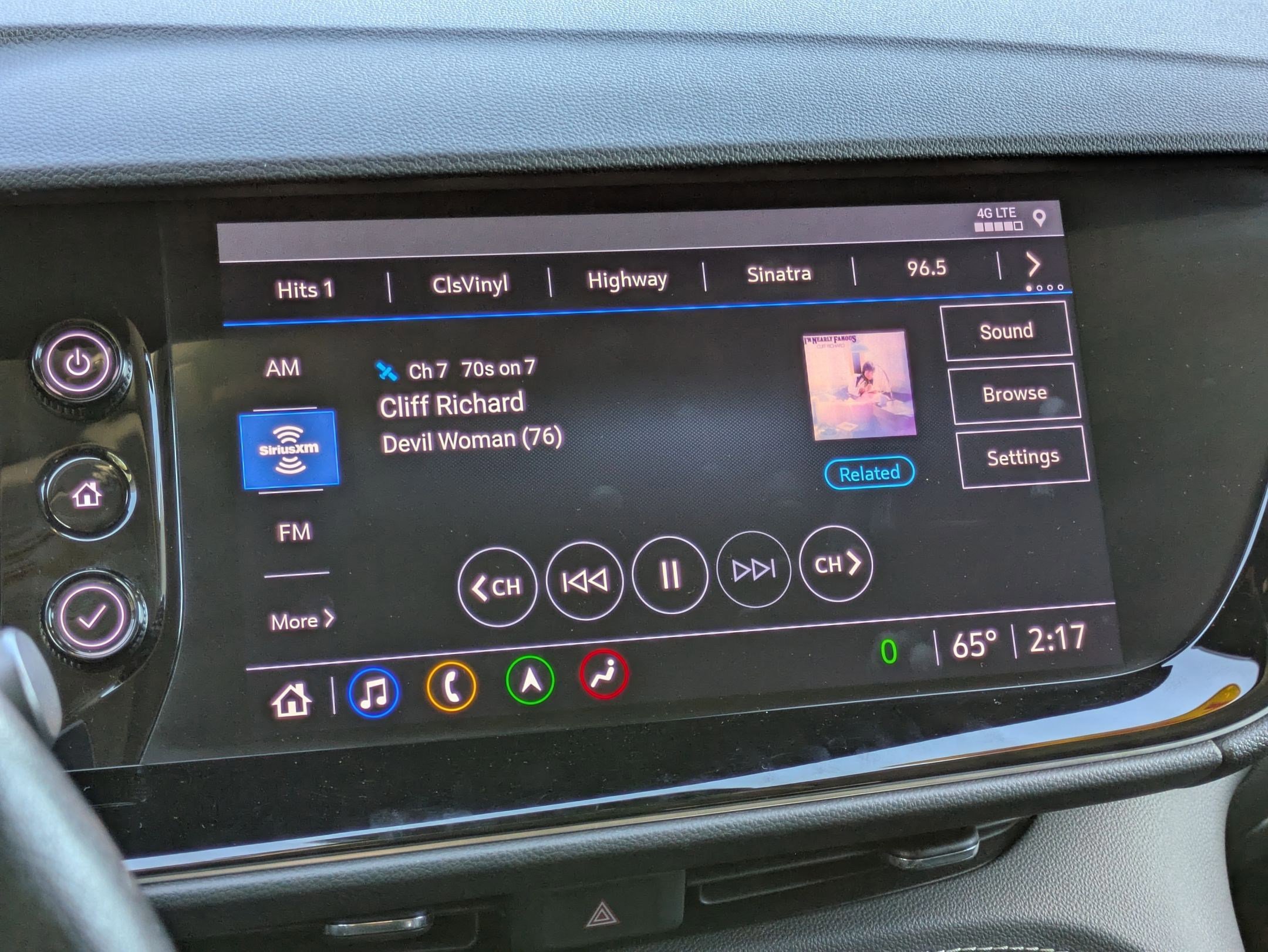 Used 2021 Buick Envision Avenir w/ Technology Package II image 13