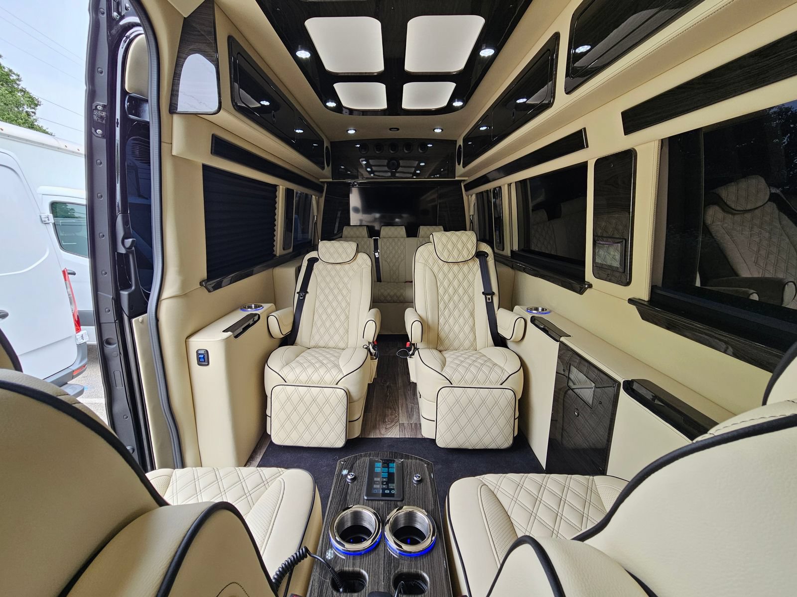 New 2024 Mercedes-Benz Sprinter 3500 image 2