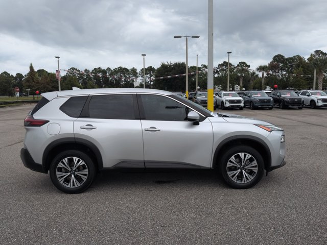 Used 2023 Nissan Rogue SV FWD image 4