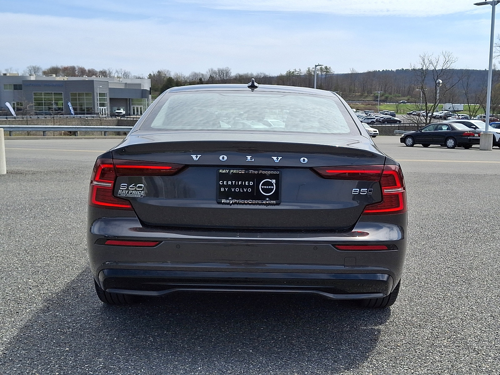 Certified 2025 Volvo S60 B5 Core AWD/4WD image 5