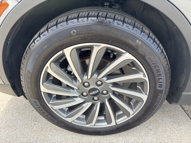 Used 2025 Lincoln Corsair Reserve w/ Equipment Group 202A image 15