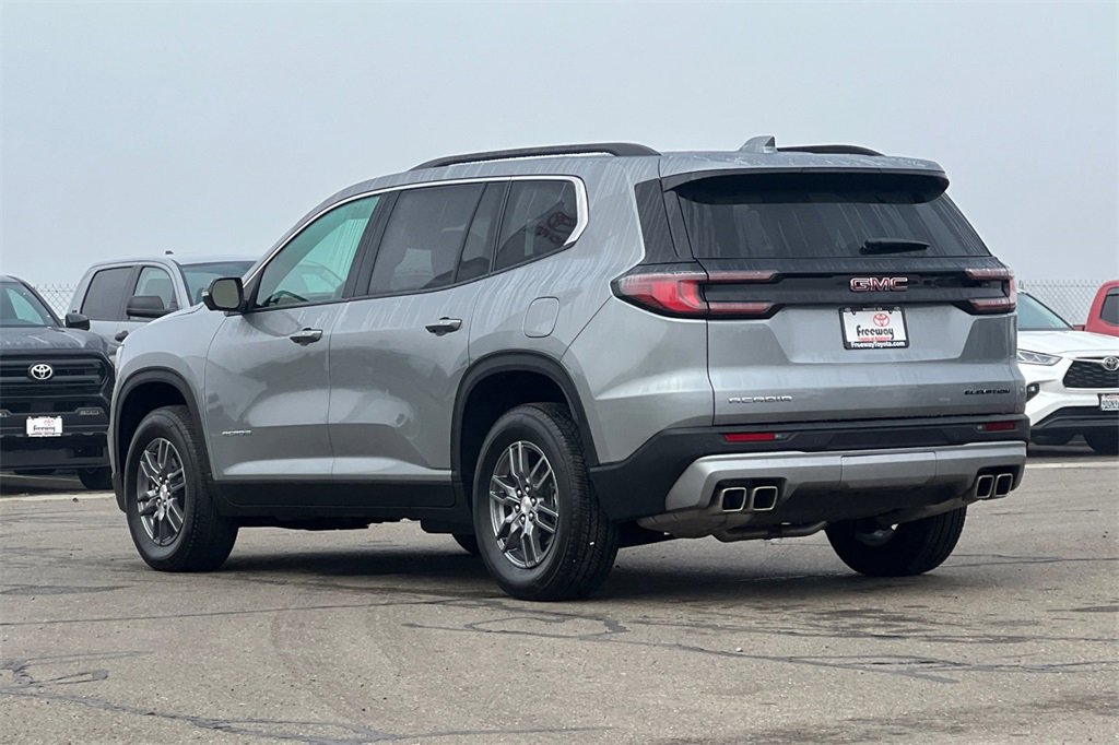 Used 2025 GMC Acadia Elevation image 7