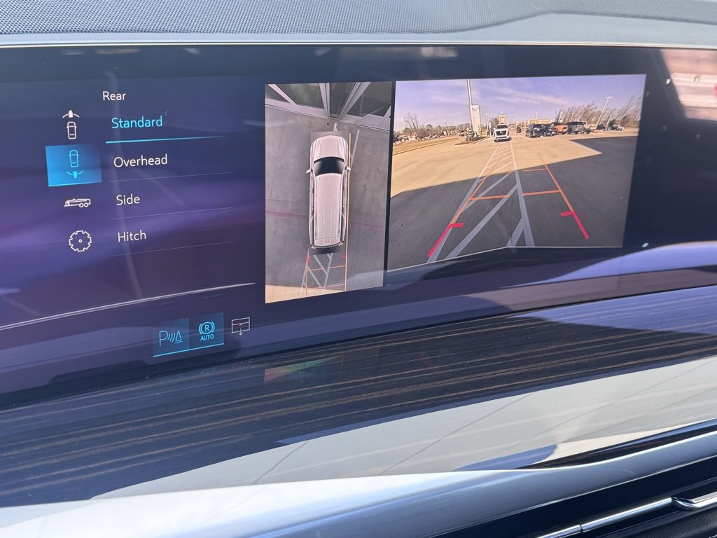 New 2026 Cadillac Escalade ESV Luxury w/ LPO, Radiant Package image 29