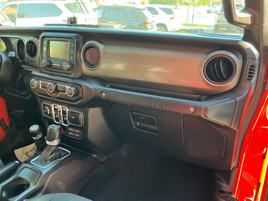 Used 2018 Jeep Wrangler Unlimited Sport S AWD/4WD image 14