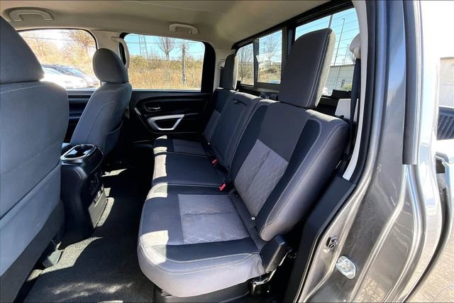 Used 2024 Nissan Titan SV w/ SV Convenience Package image 15