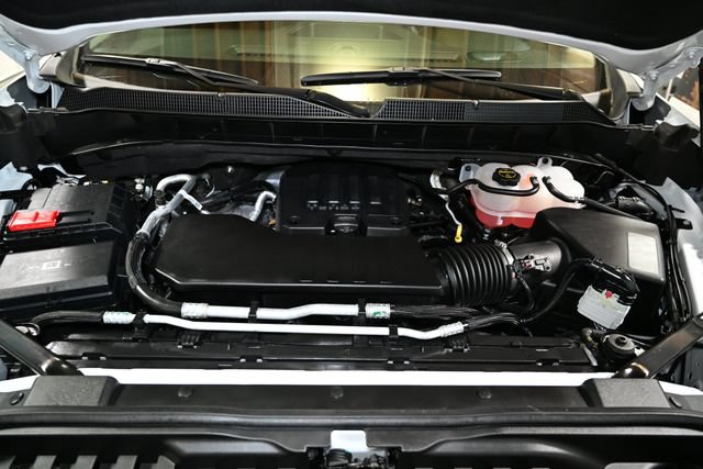 Used 2025 Chevrolet Silverado 1500 Custom w/ Turbomax Blackout Package AWD/4WD image 23