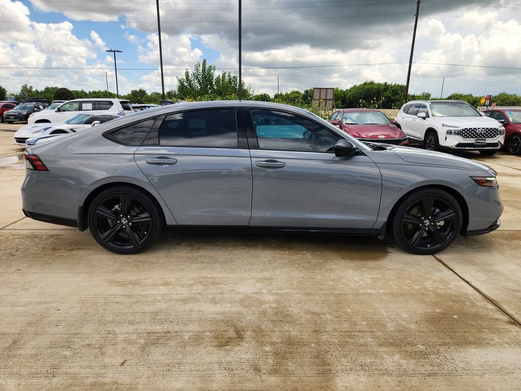 Used 2024 Honda Accord Sport image 6