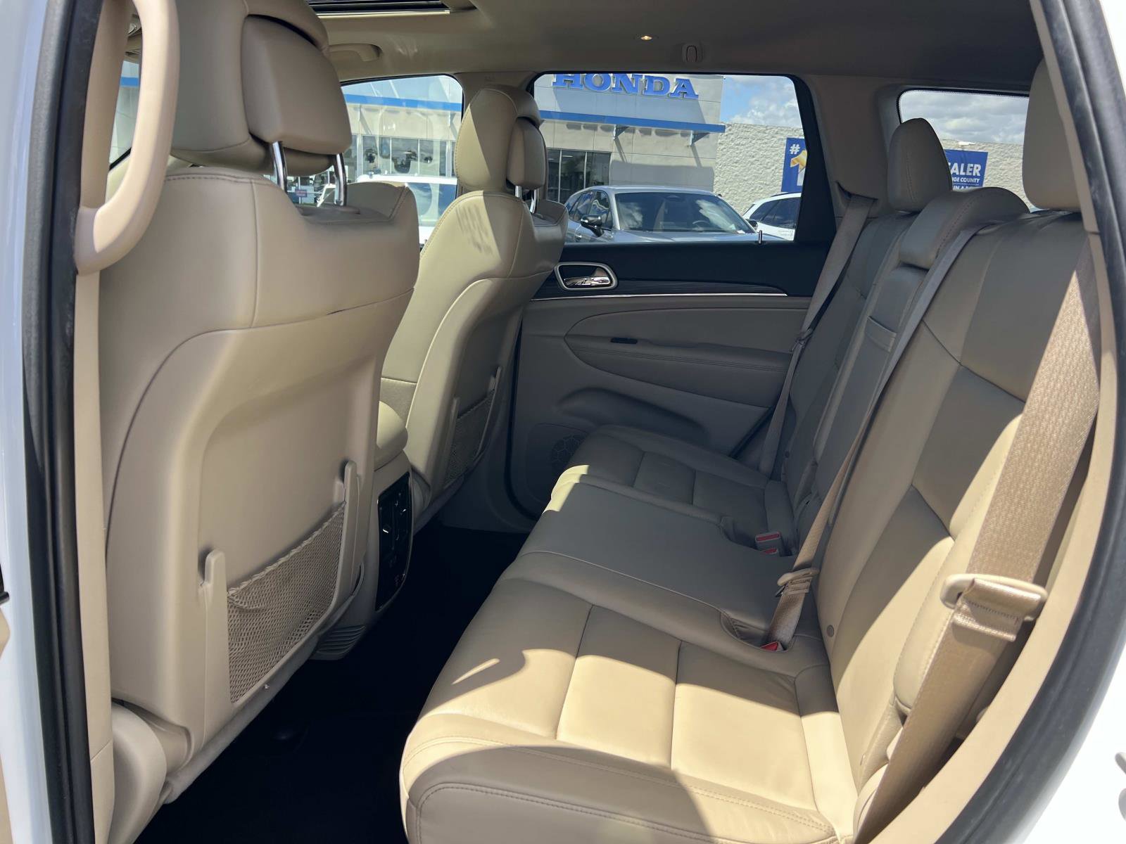 Used 2020 Jeep Grand Cherokee Limited w/ Premium Lighting Group image 23