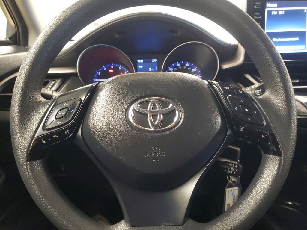 Used 2021 Toyota C-HR LE image 19