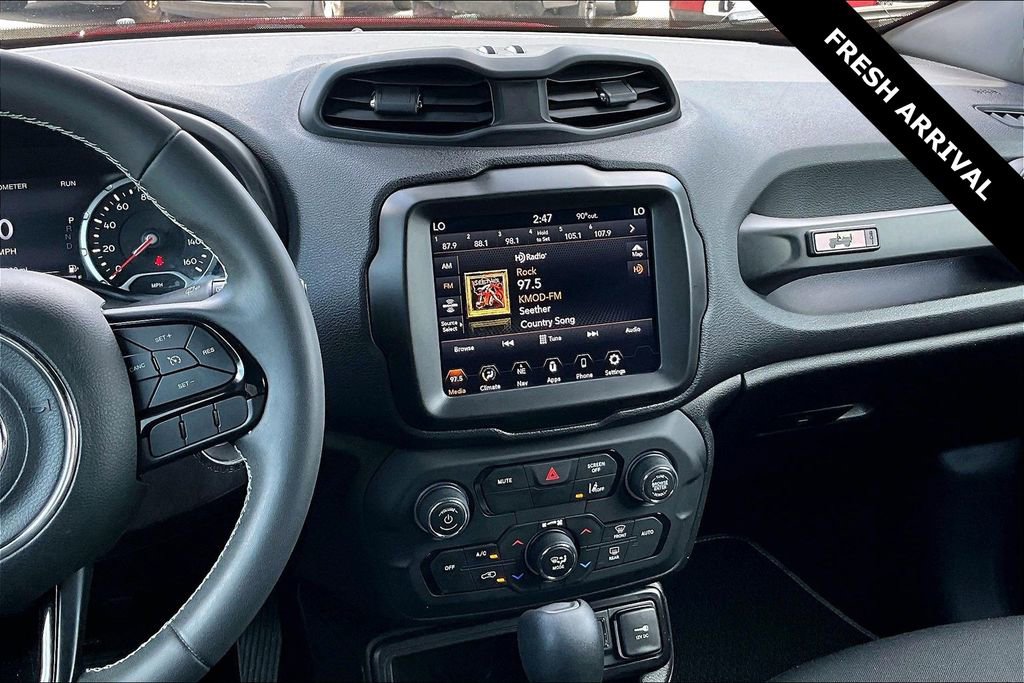 Used 2021 Jeep Renegade Latitude FWD image 9