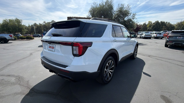 New 2027 Ford Explorer ST-Line AWD/4WD image 4