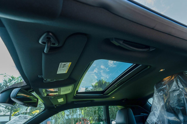 Used 2016 Dodge Challenger SRT Hellcat image 34