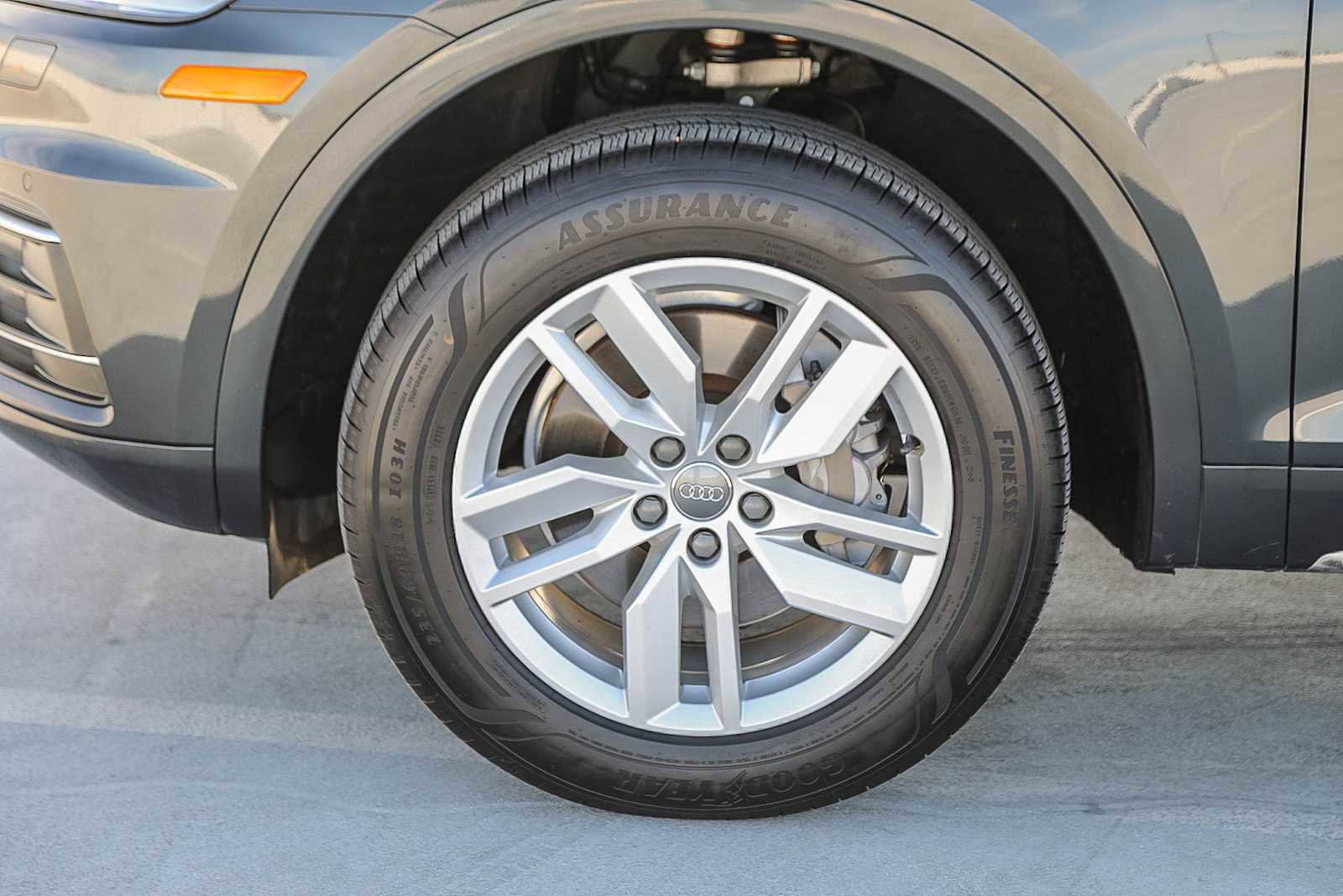 Used 2020 Audi Q5 2.0T Premium w/ Convenience Package image 10