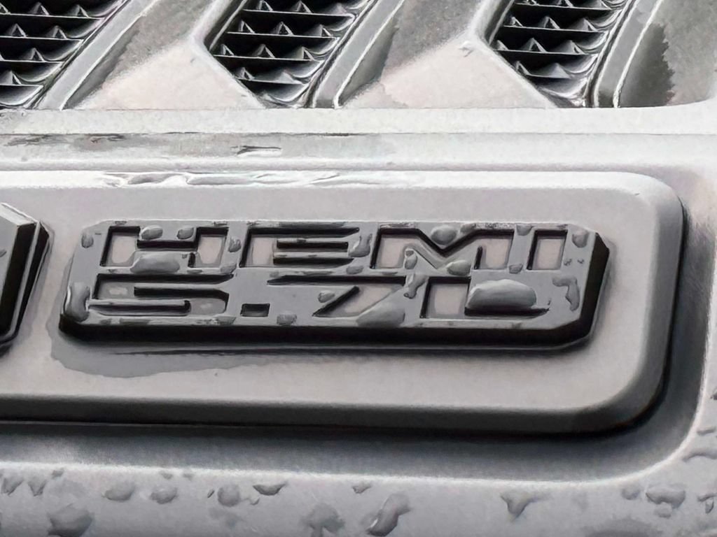 Used 2022 RAM 1500 Limited AWD/4WD image 11