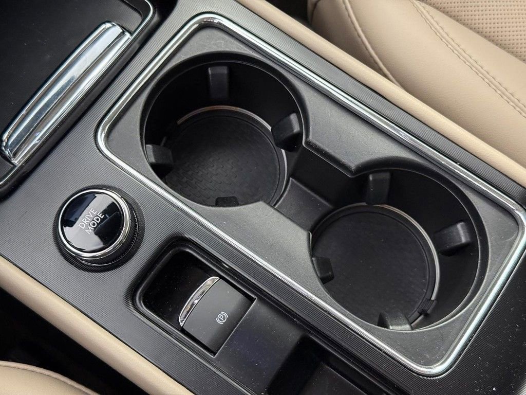 Used 2023 Lincoln Corsair Reserve w/ Jet Appearance Package image 23