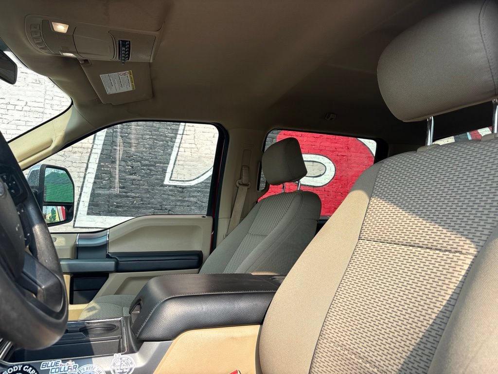 Used 2017 Ford F350 XLT w/ XLT Premium Package AWD/4WD image 14