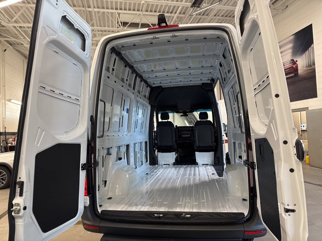 New 2026 Mercedes-Benz Sprinter 2500 image 25