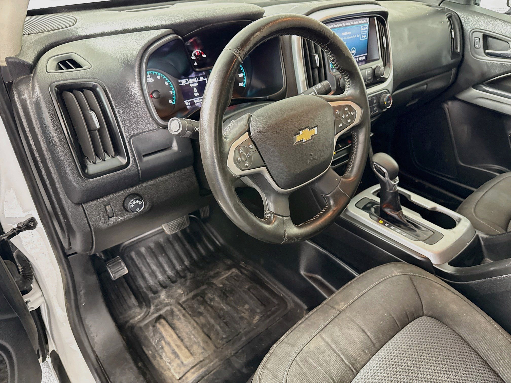 Used 2022 Chevrolet Colorado LT w/ Fleet Safety Package RWD image 22