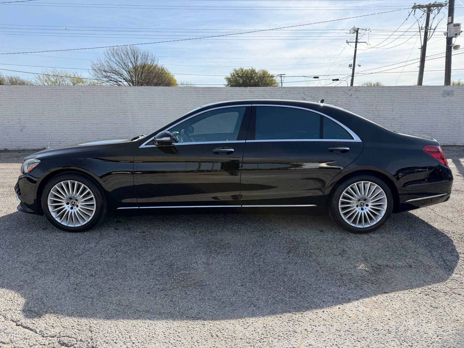 Used 2018 Mercedes-Benz S 560 Sedan w/ Premium Package image 3