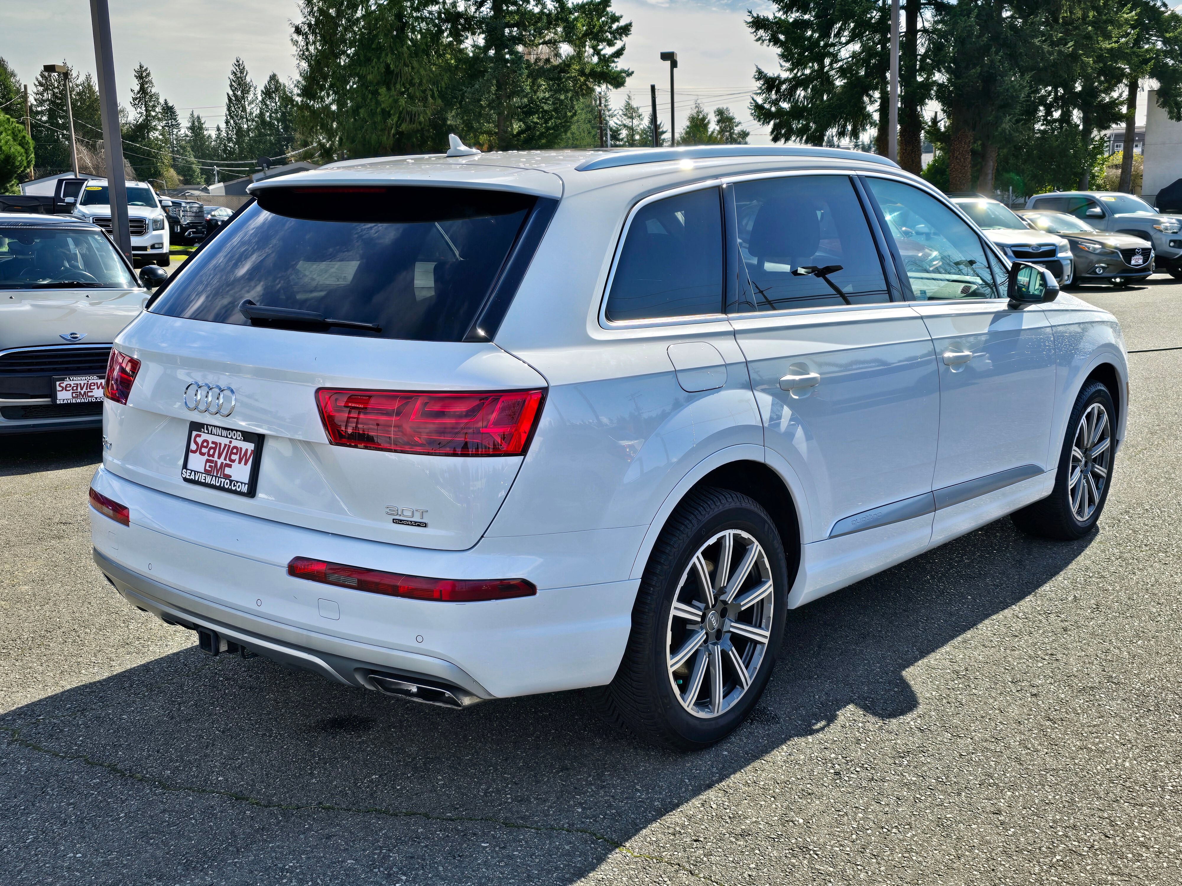 Used 2017 Audi Q7 3.0T Premium Plus w/ Premium Plus Package image 7