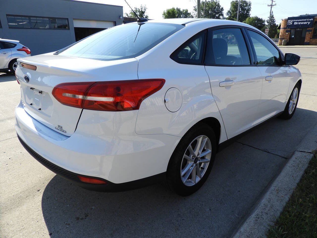 Used 2016 Ford Focus SE FWD image 8