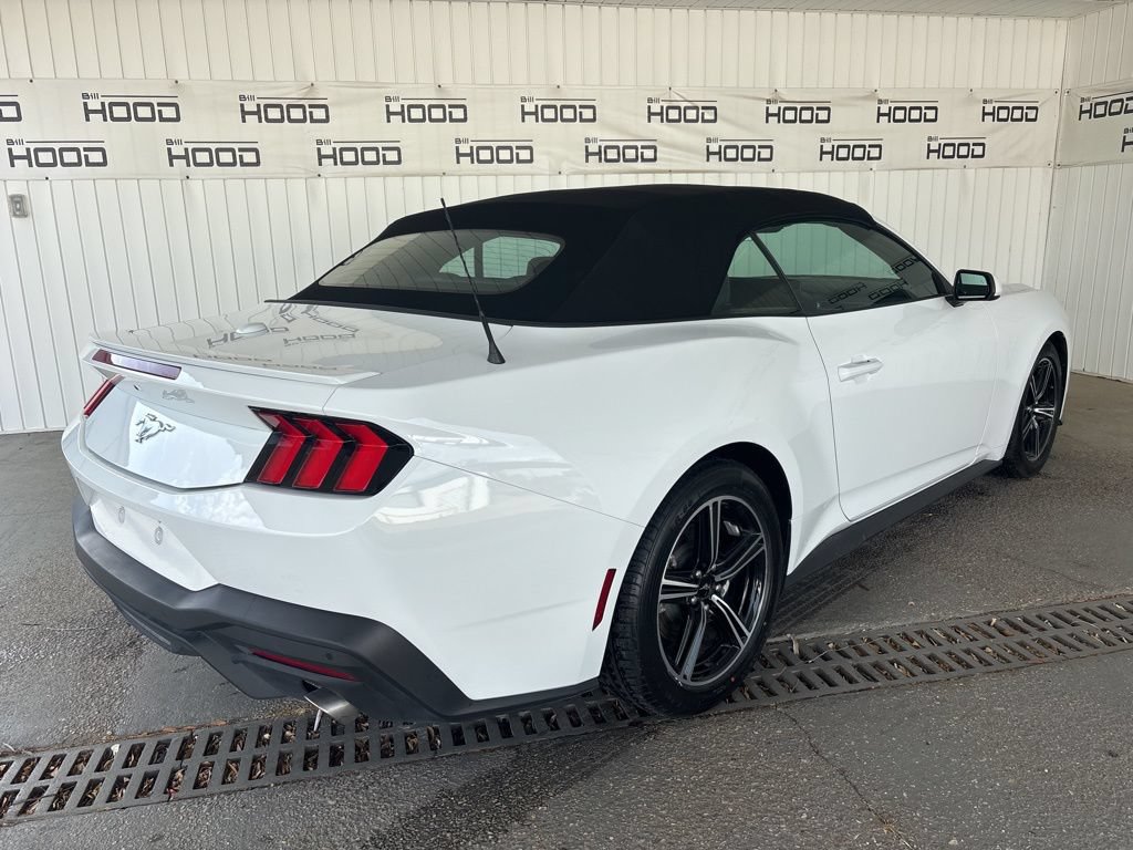Used 2025 Ford Mustang Premium RWD image 18