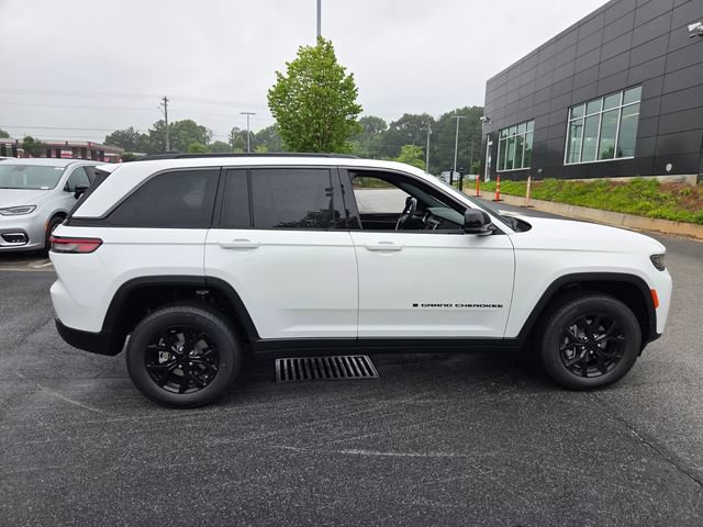 New 2026 Jeep Grand Cherokee Altitude RWD image 10