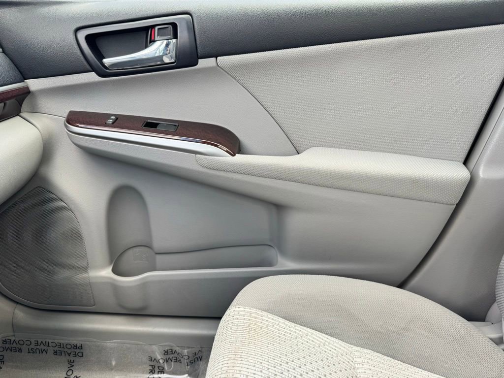 Used 2012 Toyota Camry XLE w/ Convenience Pkg image 19