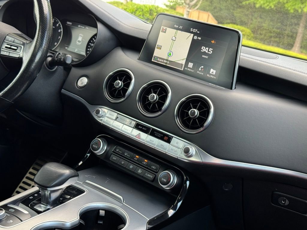 Used 2018 Kia Stinger GT2 AWD/4WD image 26