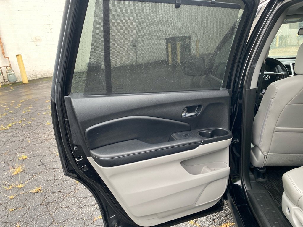 Used 2017 Honda Pilot Elite image 23