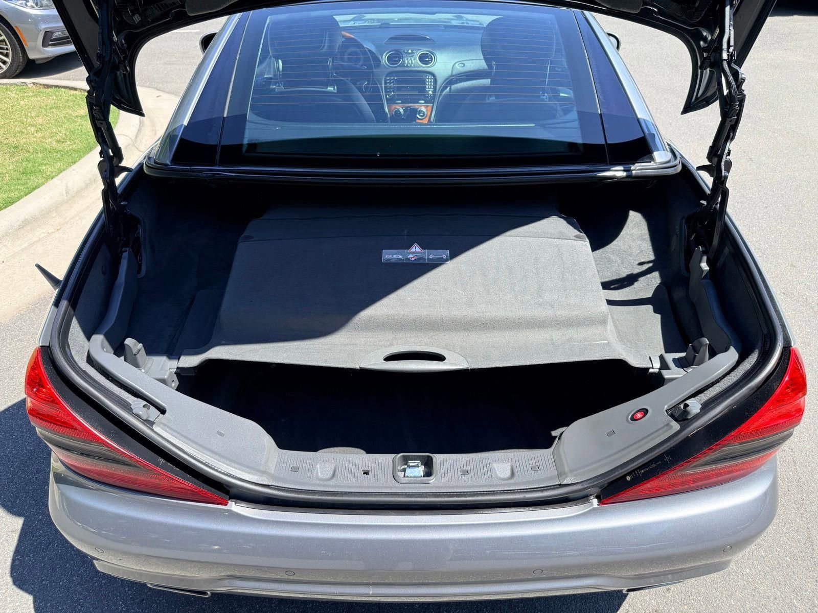 Used 2009 Mercedes-Benz SL 550 image 11