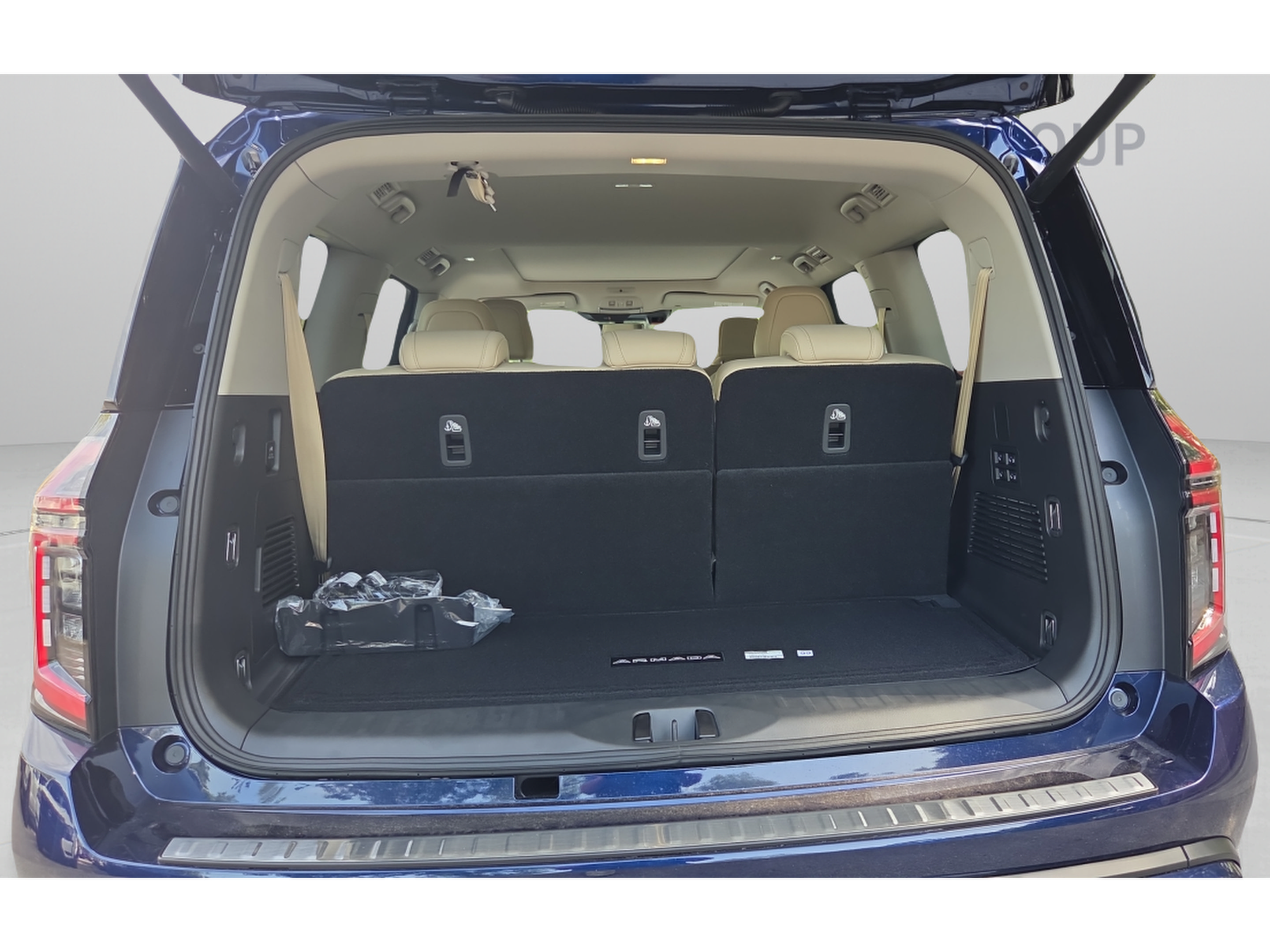 New 2026 Nissan Armada Platinum RWD image 13