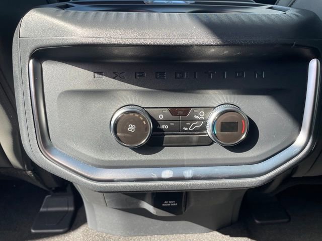 New 2025 Ford Expedition Active image 25