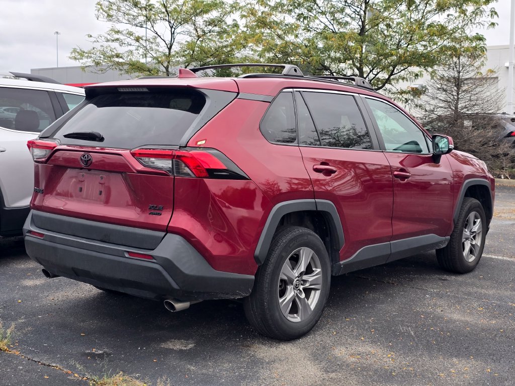 Certified 2022 Toyota RAV4 XLE w/ XLE Grade Weather Package AWD/4WD image 8