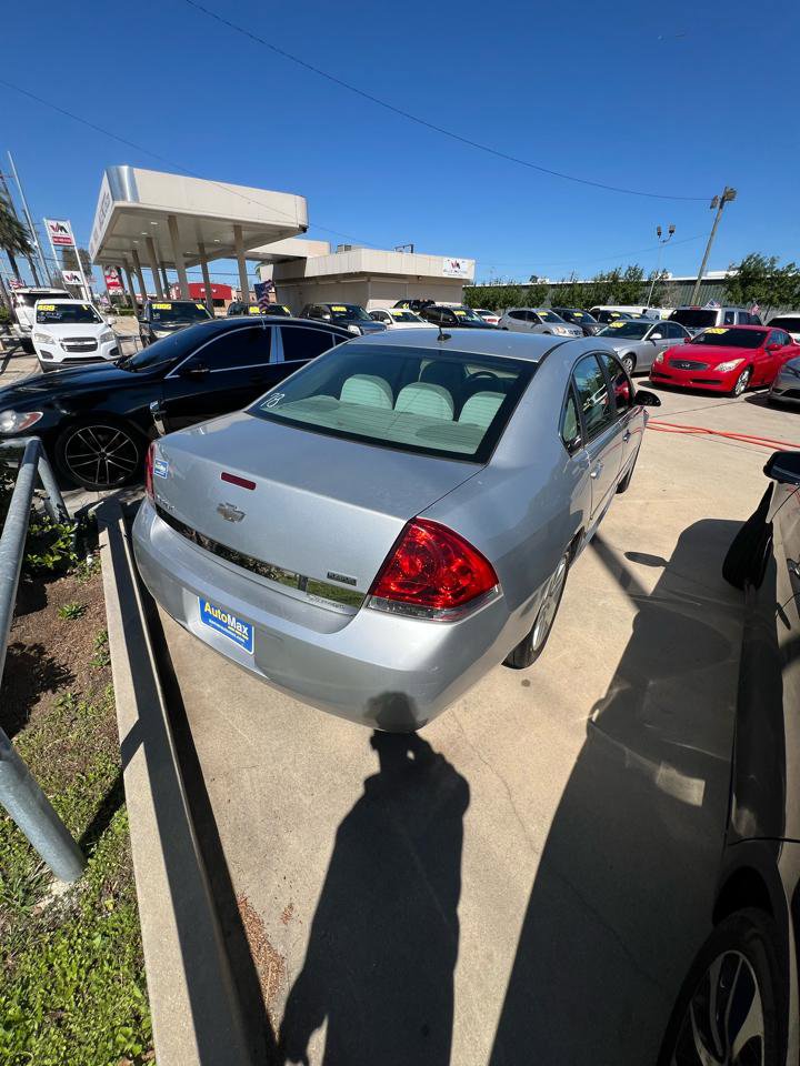 Used 2011 Chevrolet Impala LS image 3