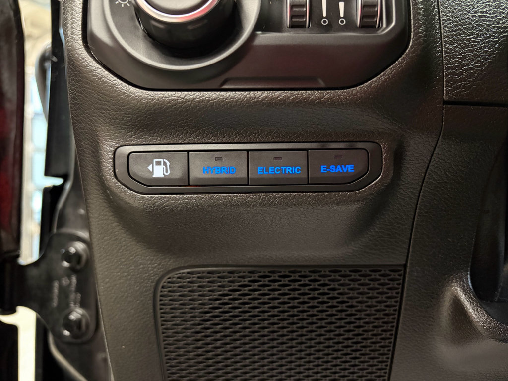 Used 2022 Jeep Wrangler Unlimited Sahara w/ Cold Weather Group AWD/4WD image 13