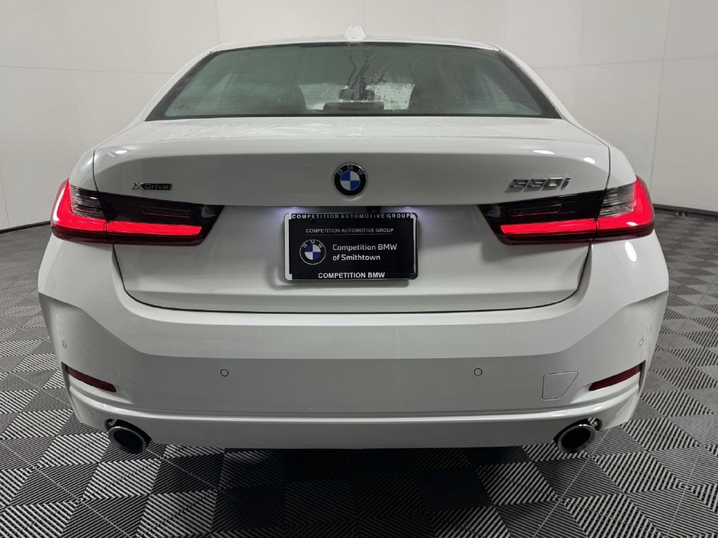 Used 2024 BMW 330i xDrive Sedan w/ Convenience Package AWD/4WD image 9