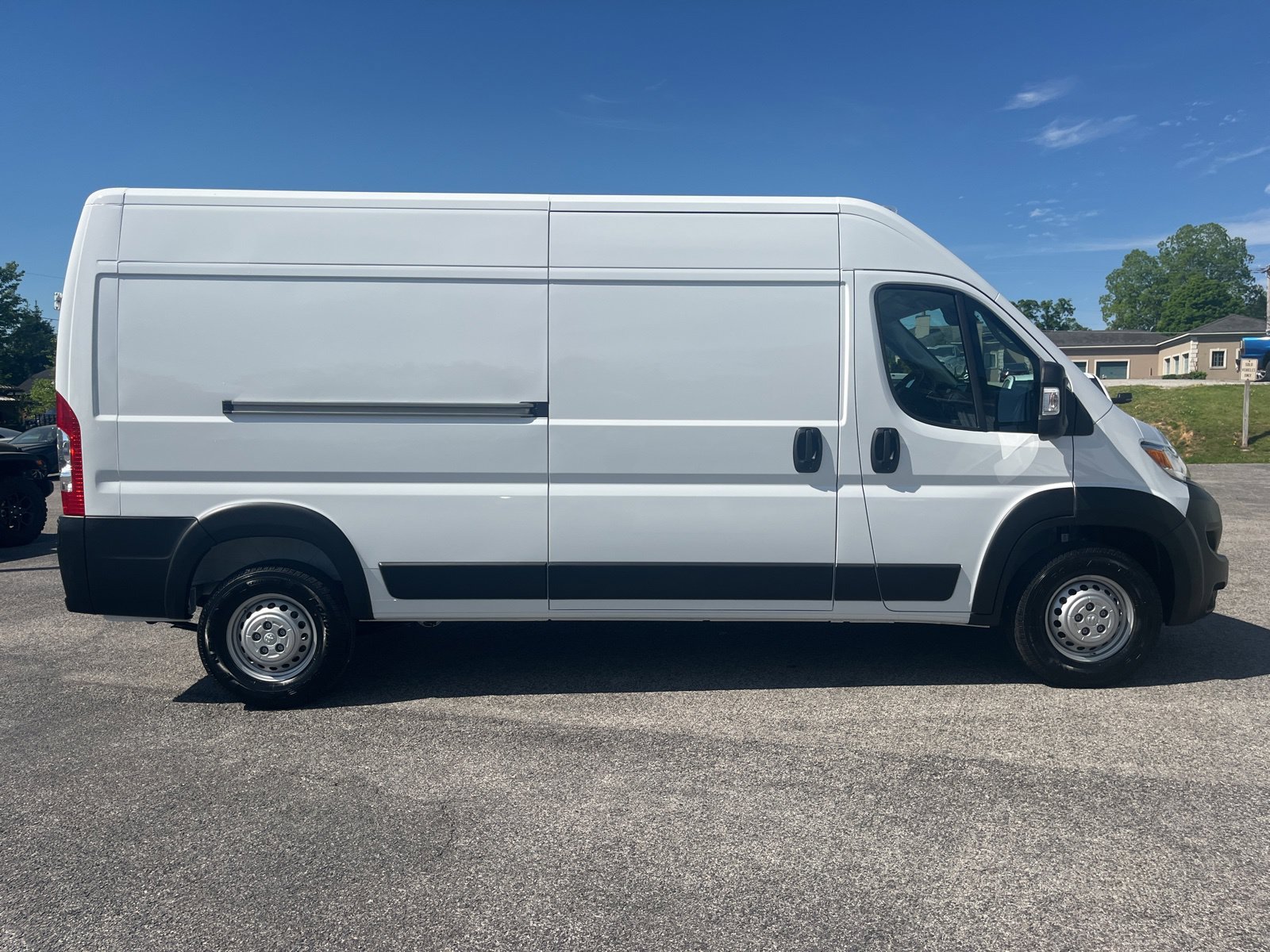 New 2026 RAM ProMaster 2500 w/ Convenience Group FWD image 9