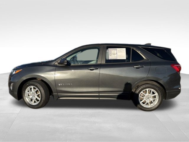 Used 2020 Chevrolet Equinox LS w/ LS Convenience Package AWD/4WD image 2